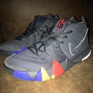 Kyrie 4